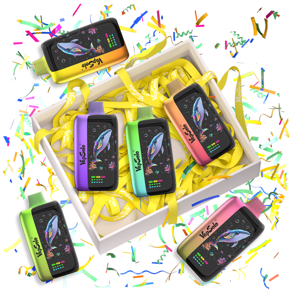 Caja blanca con cintas amarillas que contiene cinco vaporizadores de colores marcados con la marca VapeSolo, decorados con gráficos de ballenas en pantalla.